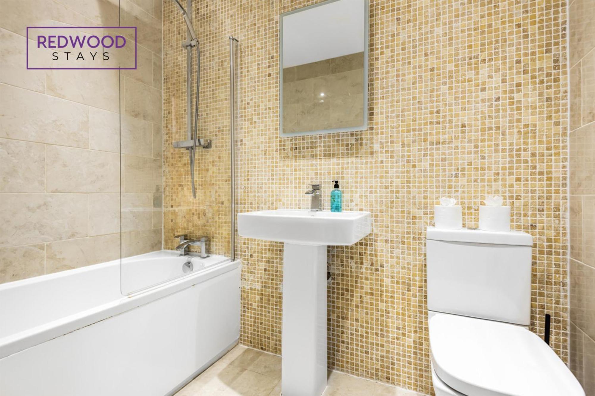 1 Bed 1 Bath Town Center Apartments For Corporates & Contractors, Wifi, Netflix And Parking On Selected Units By Redwood Stays Aldershot Εξωτερικό φωτογραφία