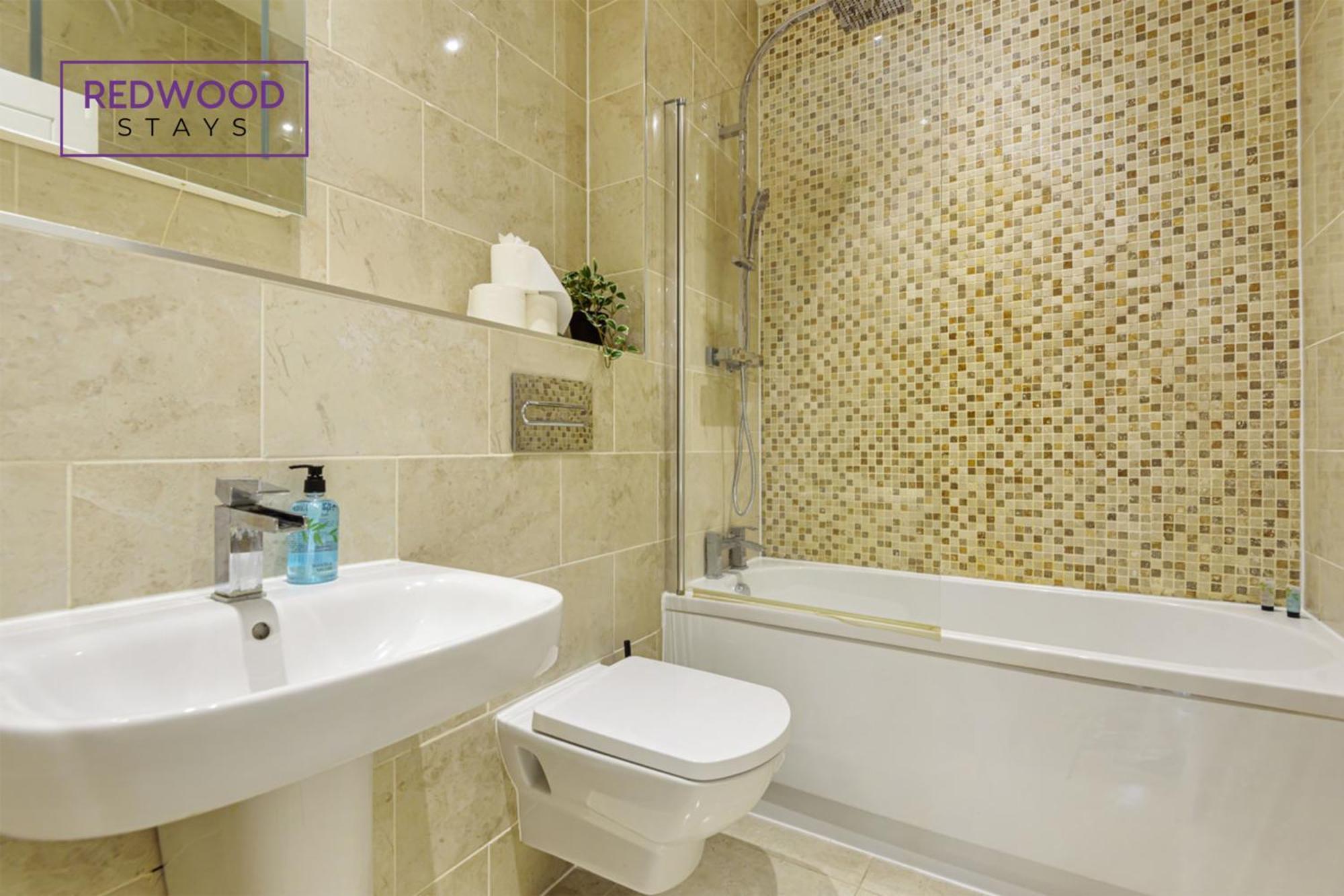 1 Bed 1 Bath Town Center Apartments For Corporates & Contractors, Wifi, Netflix And Parking On Selected Units By Redwood Stays Aldershot Εξωτερικό φωτογραφία
