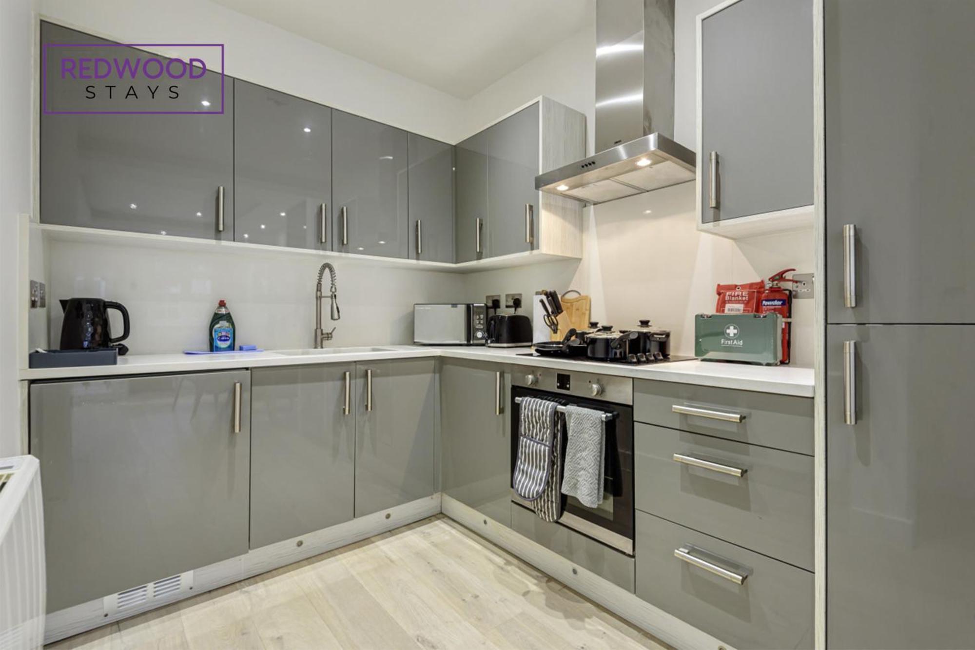 1 Bed 1 Bath Town Center Apartments For Corporates & Contractors, Wifi, Netflix And Parking On Selected Units By Redwood Stays Aldershot Εξωτερικό φωτογραφία