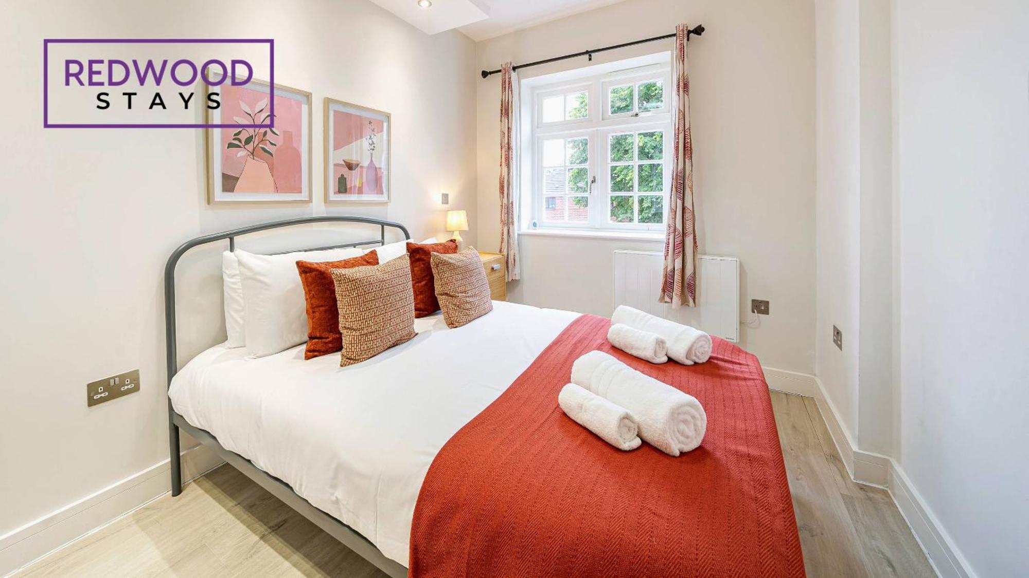 1 Bed 1 Bath Town Center Apartments For Corporates & Contractors, Wifi, Netflix And Parking On Selected Units By Redwood Stays Aldershot Εξωτερικό φωτογραφία
